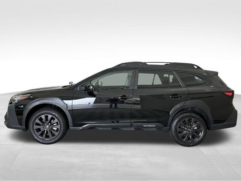 Used 2025 Subaru Outback Onyx Edition AWD/4WD image 2