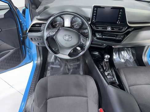 Used 2019 Toyota C-HR XLE image 14