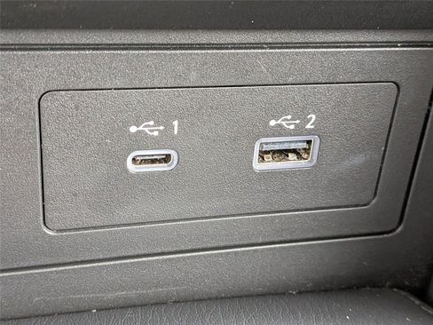 Used 2024 Nissan Armada SL w/ Captain's Chairs Package image 24