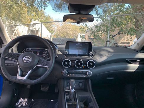Used 2025 Nissan Sentra SV FWD image 30