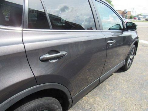 Used 2018 Toyota RAV4 XLE w/ Plus Extra Value Package AWD/4WD image 15