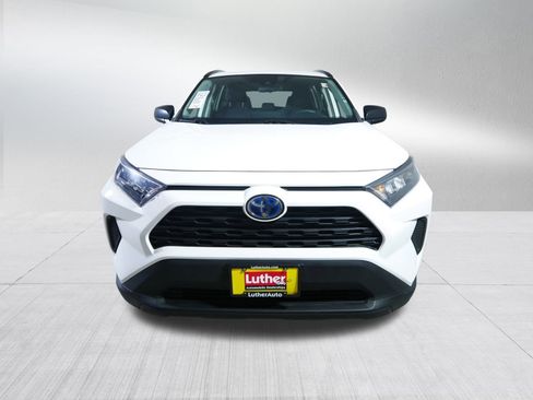 Used 2020 Toyota RAV4 LE image 2