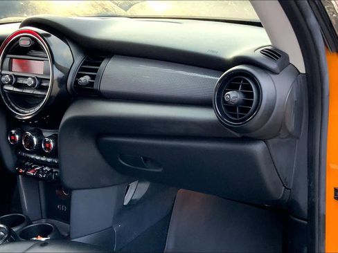 Used 2015 MINI Cooper 2-Door Hardtop image 17
