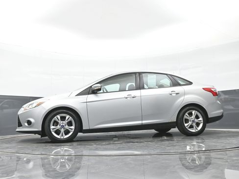 Used 2013 Ford Focus SE FWD image 43