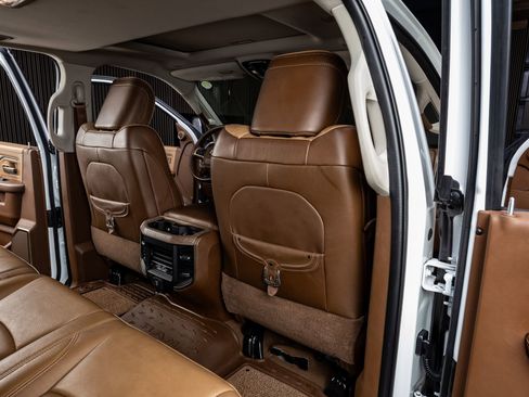 Used 2024 RAM 3500 Limited w/ Safety Group image 28