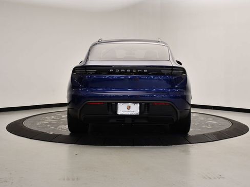 Certified 2025 Porsche Macan 4S Electric image 6