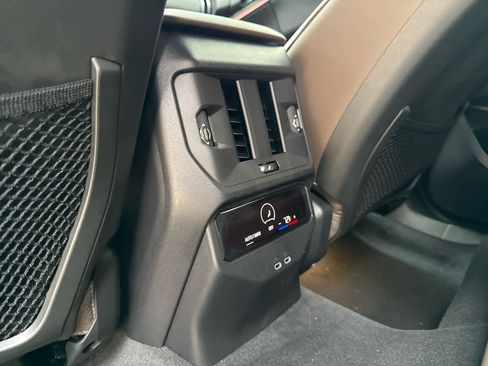 Used 2025 BMW X3 xDrive30i w/ Convenience Package image 17