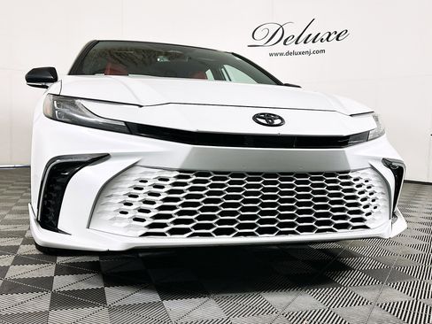 Used 2025 Toyota Camry XSE FWD image 32