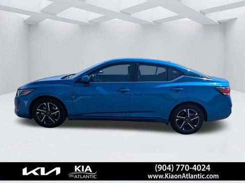 Used 2025 Nissan Sentra SV FWD image 6