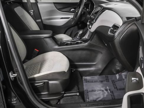 Used 2022 Chevrolet Equinox LS image 43