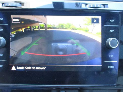 Used 2018 Volkswagen Golf SEL FWD image 15