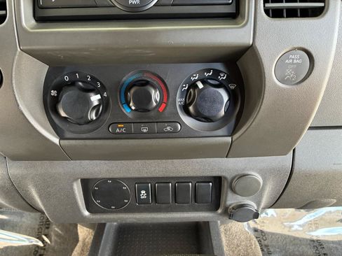 Used 2013 Nissan Xterra X RWD image 19