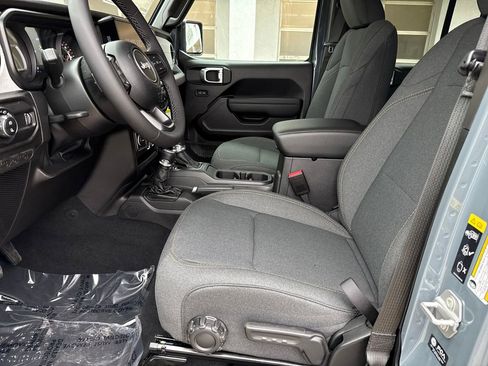 New 2026 Jeep Gladiator Sport AWD/4WD image 9