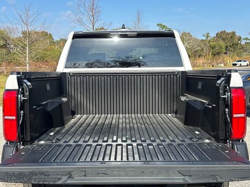 New 2026 Kia K5 GT-Line image 31