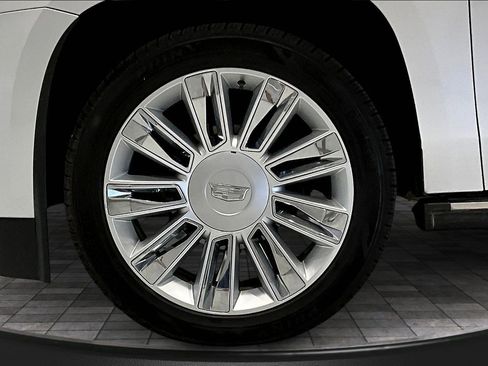 Used 2020 Cadillac Escalade Platinum AWD/4WD image 33