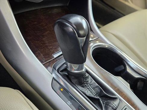 Used 2020 Acura TLX image 19