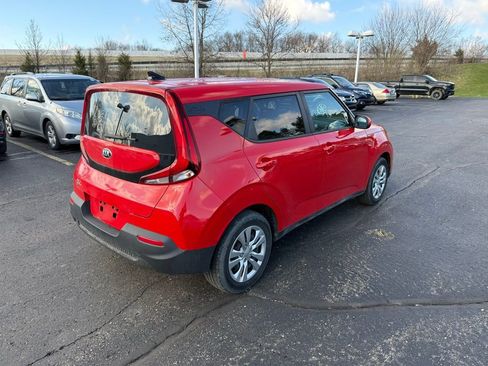 Used 2021 Kia Soul LX image 3