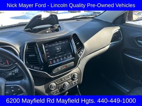 Used 2020 Jeep Cherokee Limited image 30