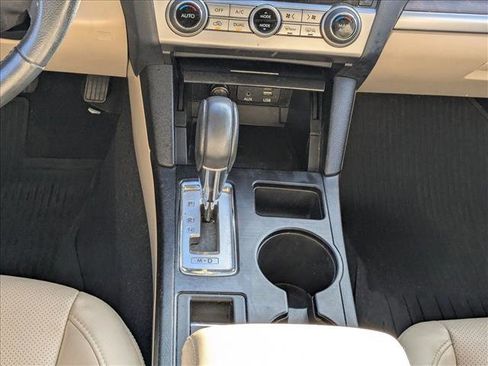 Used 2017 Subaru Outback 2.5i Limited image 11