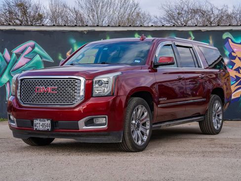 Used 2016 GMC Yukon XL Denali w/ Open Road Package image 3