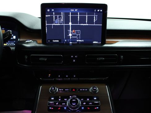 Used 2020 Lincoln Aviator Reserve w/ Equipment Group 202A image 23