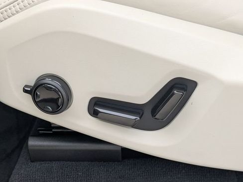 New 2026 Volvo XC90 T8 Ultra w/ Protection Package Premier AWD/4WD image 20