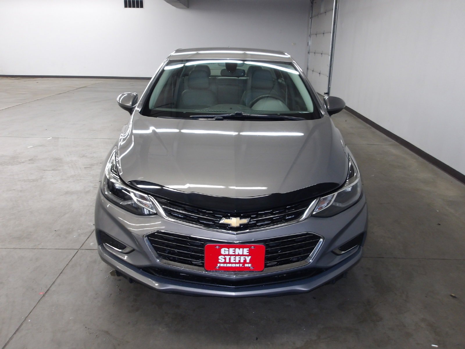 Used 2017 Chevrolet Cruze Premier w/ Premier Convenience Package FWD image 6