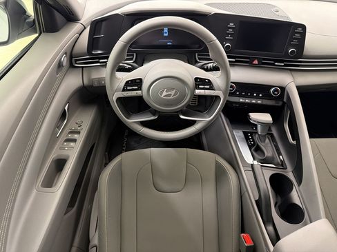 Used 2026 Hyundai Elantra Sport FWD image 27