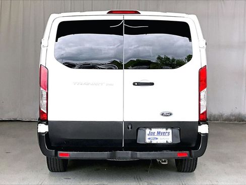 Used 2019 Ford Transit 150 XL RWD image 3