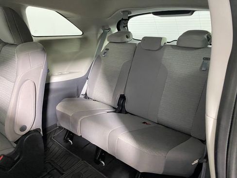 Used 2023 Toyota Sienna LE image 14