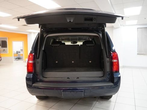 Used 2020 Chevrolet Tahoe LT w/ Luxury Package AWD/4WD image 9