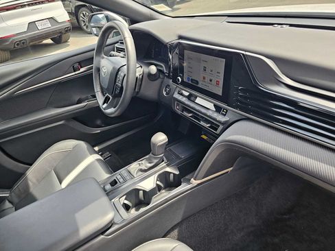 Used 2026 Toyota Camry SE FWD image 11