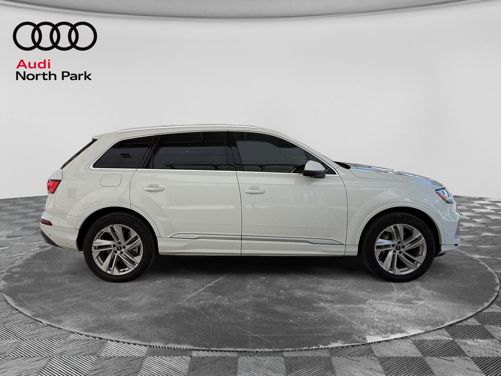 Used 2021 Audi Q7 3.0T Premium Plus w/ Premium Plus Package AWD/4WD image 6