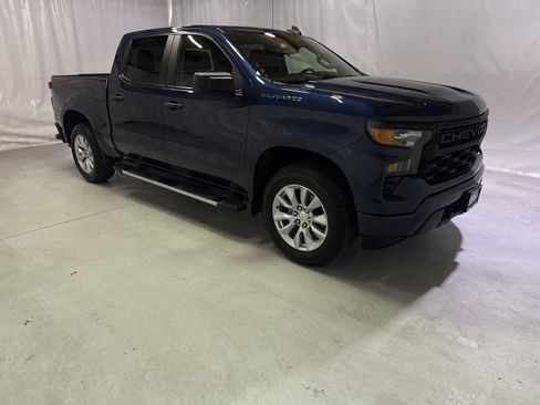 Certified 2022 Chevrolet Silverado 1500 Custom image 2