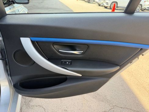 Used 2017 BMW 330i Sedan RWD image 30