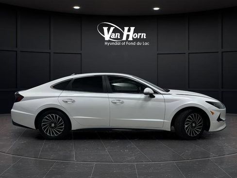 Used 2021 Hyundai Sonata Limited image 2