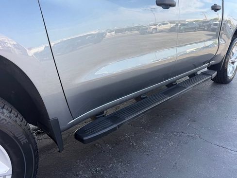 Used 2019 Chevrolet Silverado 1500 Custom w/ Custom Convenience Package AWD/4WD image 11