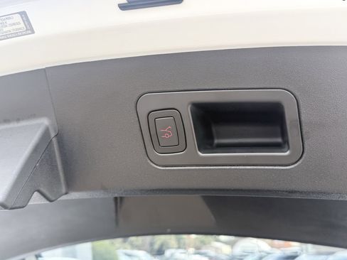 Used 2020 Tesla Model S Long Range image 71