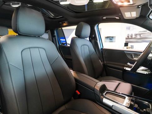New 2026 Mercedes-Benz GLB 250 4MATIC image 12