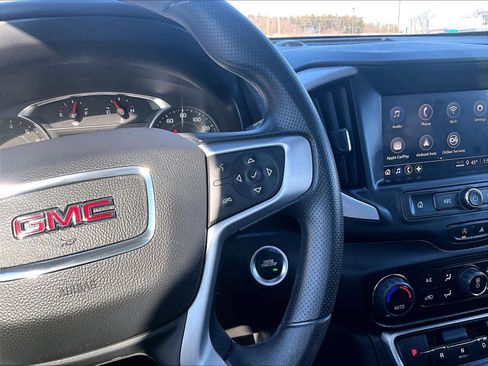 Used 2023 GMC Terrain SLE w/ Driver Convenience Package image 24