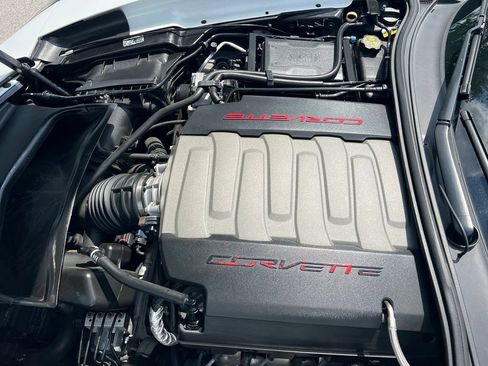 Used 2016 Chevrolet Corvette Stingray Coupe w/ Carbon Flash Badge Package RWD image 40