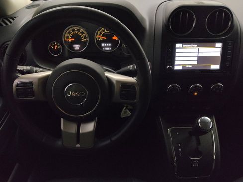 Used 2014 Jeep Patriot Limited AWD/4WD image 22