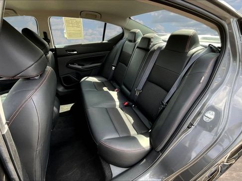 Used 2025 Nissan Altima 2.5 SR FWD image 24