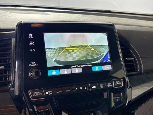 Used 2023 Honda Odyssey Elite image 17