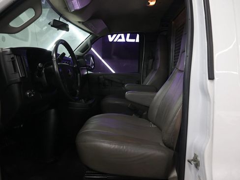 Used 2020 Chevrolet Express 2500 w/ Communications Package RWD image 11