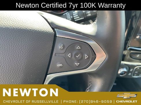 Used 2023 Chevrolet Traverse Premier AWD/4WD image 16