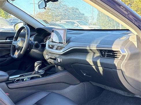 Used 2023 Nissan Altima 2.5 SR image 17