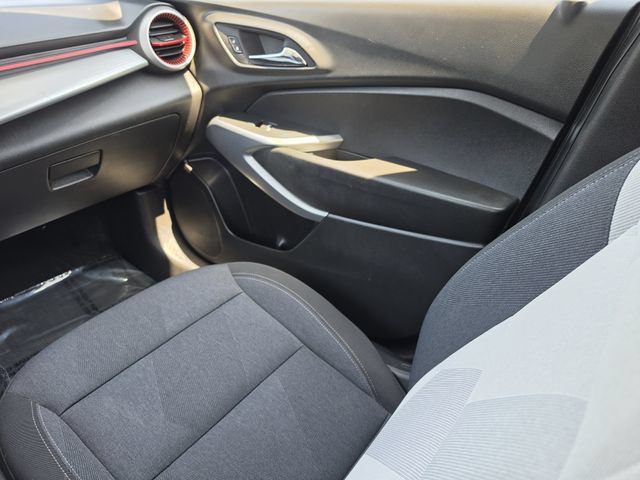 Used 2024 Chevrolet Trax RS w/ Driver Confidence Package FWD image 18