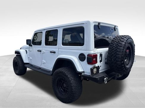 Used 2020 Jeep Wrangler Unlimited Sahara AWD/4WD image 11