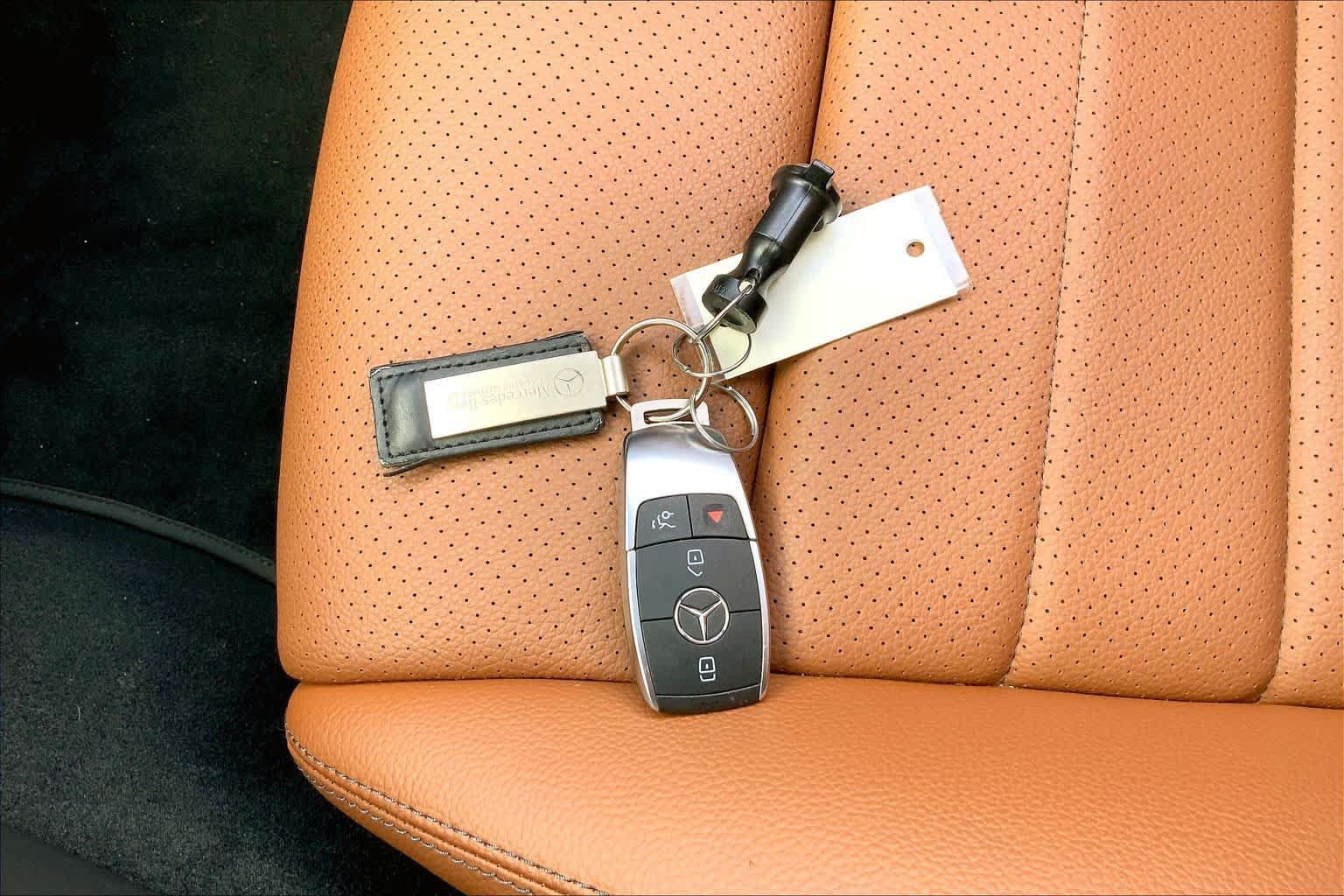 Used 2023 Mercedes-Benz C 300 4MATIC Coupe image 15